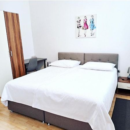 Apartment Ory 2 Between The Beach And City Center プーラ エクステリア 写真