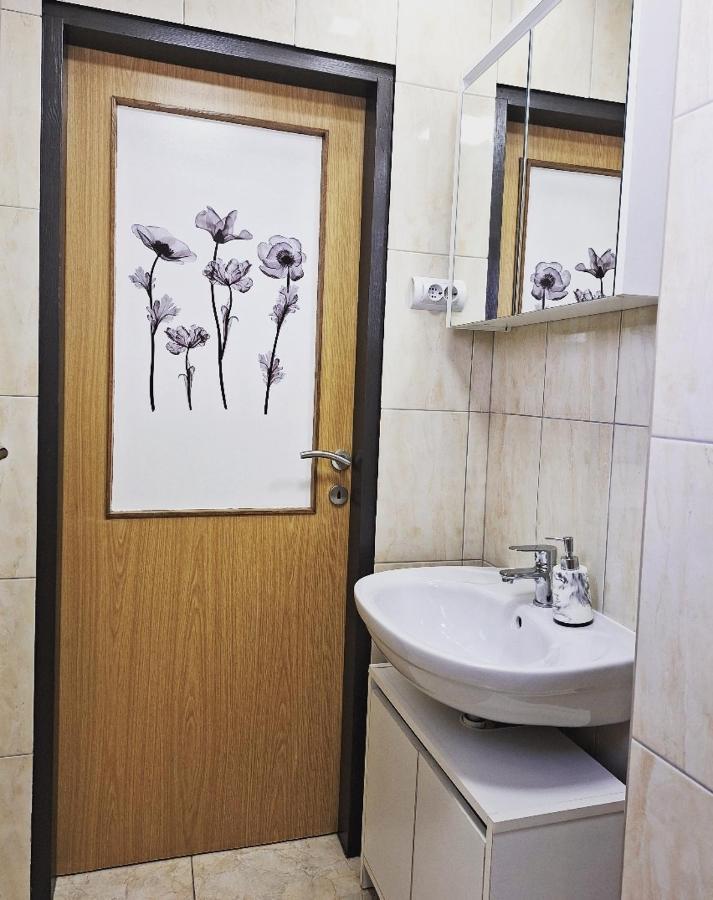 Apartment Ory 2 Between The Beach And City Center プーラ エクステリア 写真