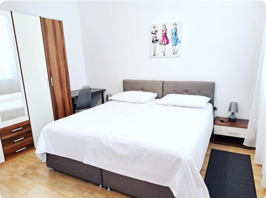 Apartment Ory 2 Between The Beach And City Center プーラ エクステリア 写真